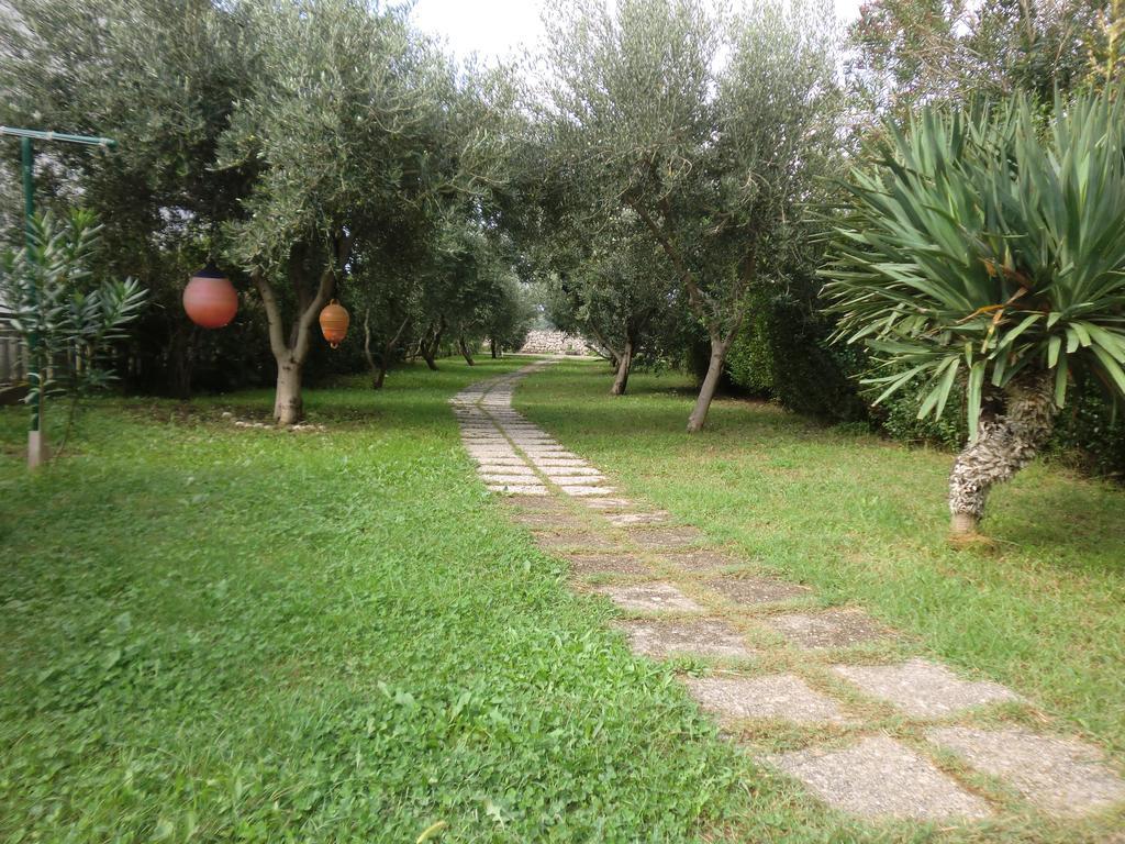 Guest House Sandra Rab Town Exterior foto